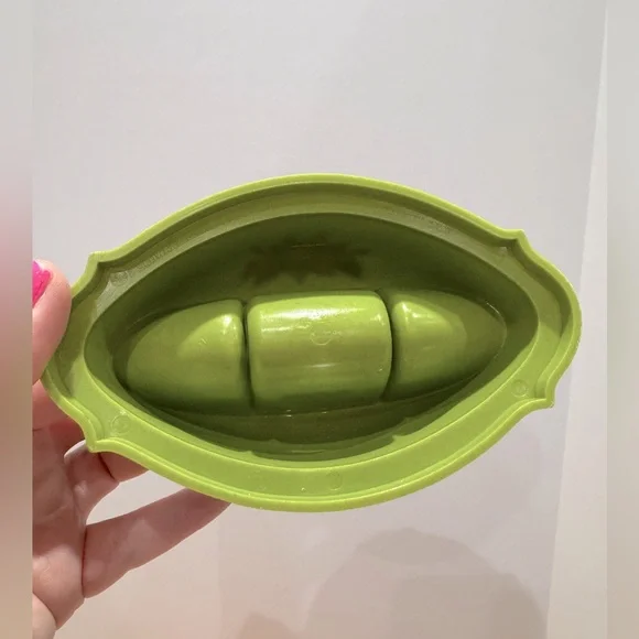 Vintage Schwartz Bros plastic Green soap dish with White Floral Design MCM - Picture 7 of 11